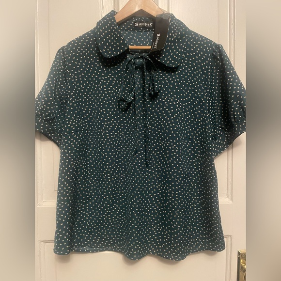 Allegra K Tops - NWT Allegra K Teal and White Polka Dot Blouse 💚